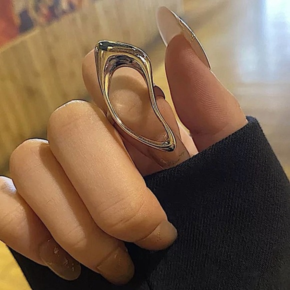 Irregular Hollow Out Sterling Silver Ring - Picture 3 of 5